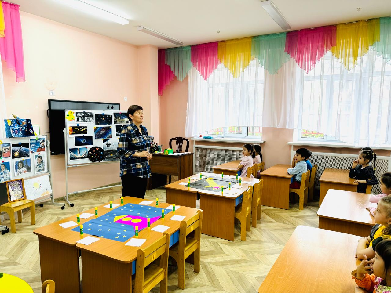 Космонавтика күніне арналған ұйымдастырылған іс-шаралар, мектепалды даярлык "Соловушка" тобы, тәрбиешісі: Буторина О.В.
